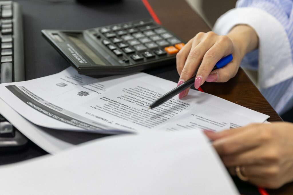 medico verificando cnpj como abrir, quais impostos, cnae e tipo